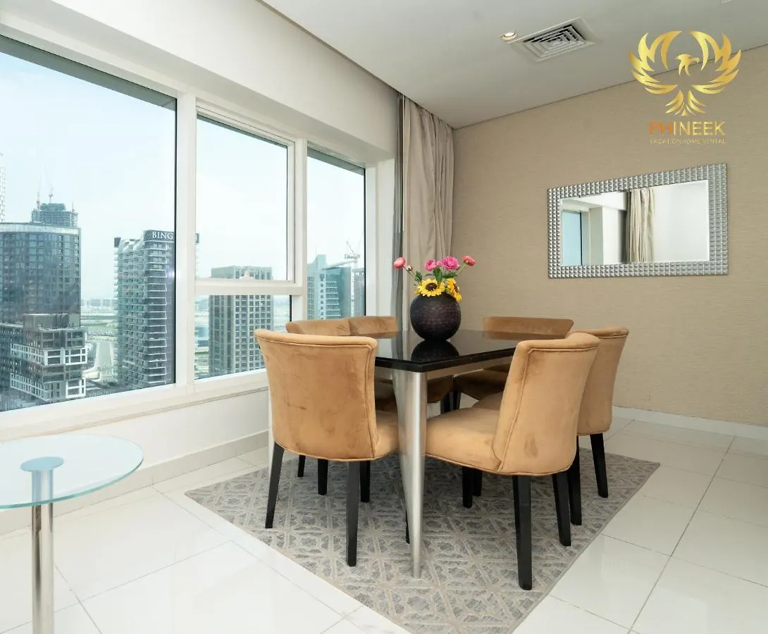 Phineek Luxury 2Br Apartment Damac Maison Canal View Dubaj