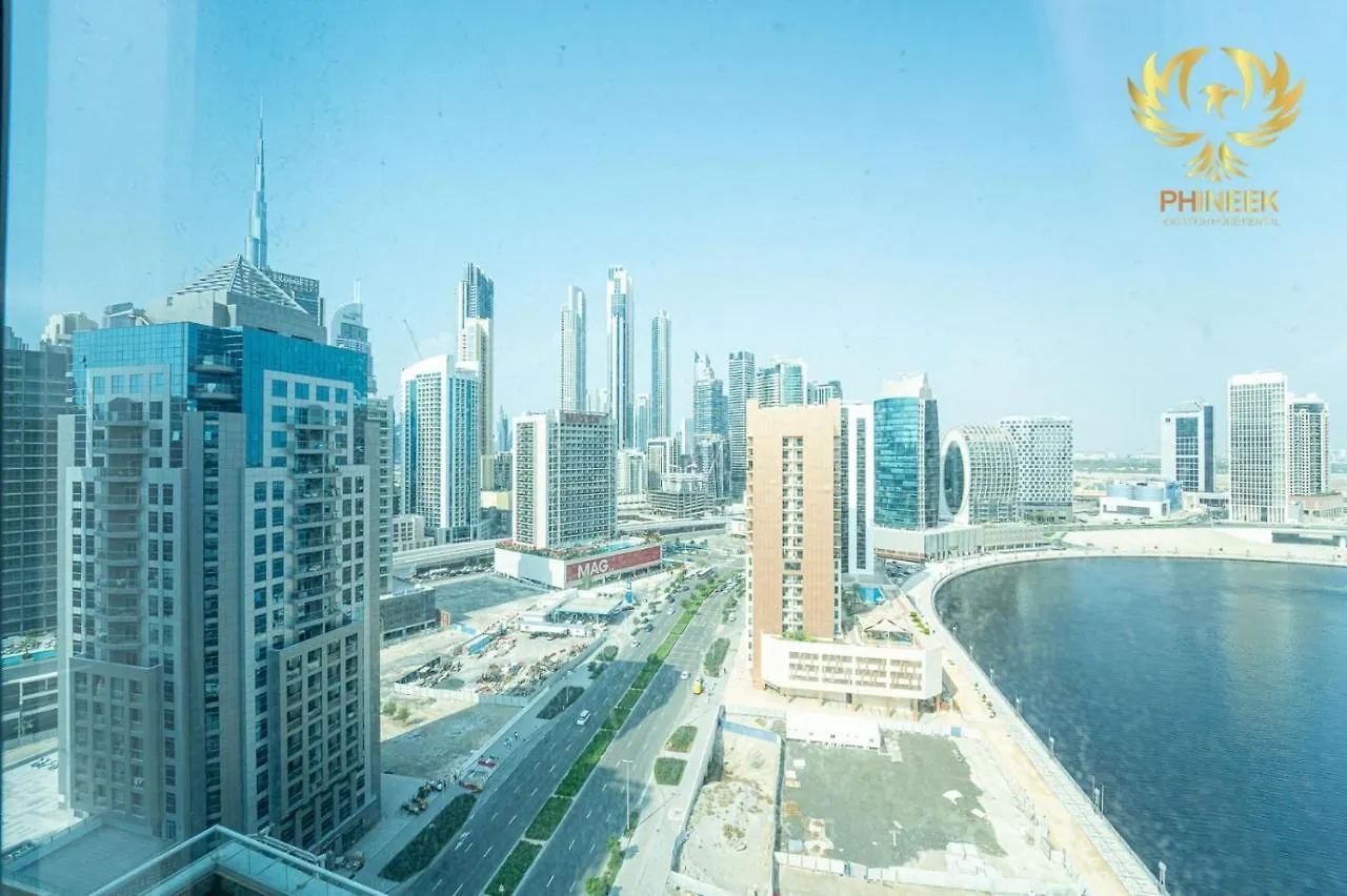 Phineek Luxury 2Br Apartment Damac Maison Canal View Dubaj