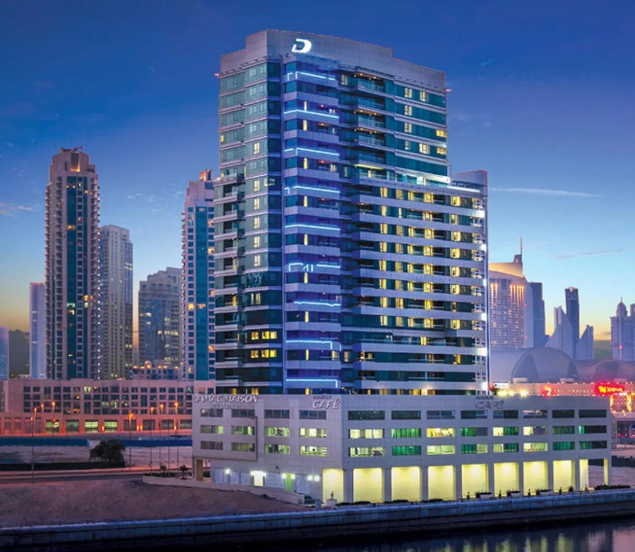 Phineek Luxury 2Br Apartment Damac Maison Canal View Dubaj